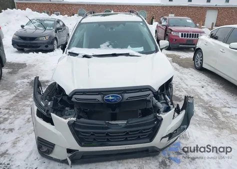 2023 Subaru Forester Limited z USA, uszkodzony, nr VIN JF2SKAPC6PH462049